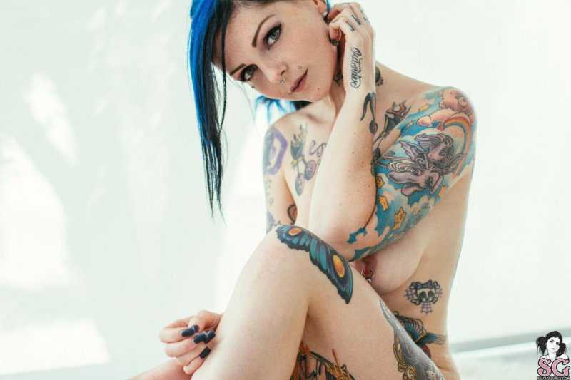 Naked tattooed girls. Photo collection