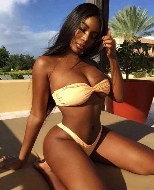 Sexy Black woman